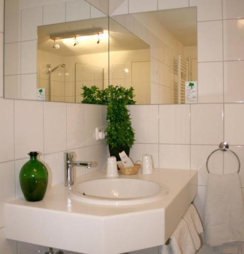 Tiptop Hotel Am Schoenen Brunnen Nuremberg Ruang foto